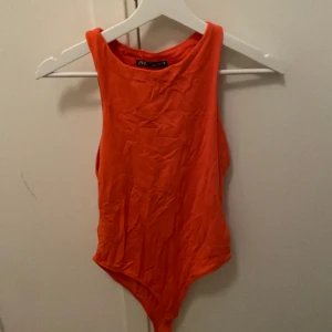 Body - Orange body från zara🩷