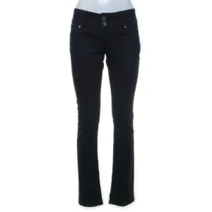 low waist jeans - Fishbone jeans som jag tyckte var lite för tajta. Storlek XS❤️