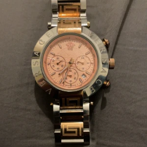 Versace klocka  - Riktigt fin Versace klocka till salu. Pris går att diskutera!