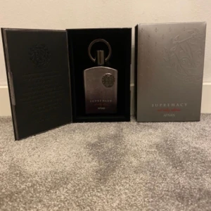 Afnan supremacy not only intense  - Helt ny 1 sprut använt. Ny pris 550kr Priset börjar på 500kr kan sänkas. Kontakta mig så kan priset sänkas. Kan tänka mig att byta mot designer parfymer.