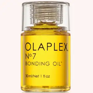 Olaplex no7 bonding oil 30 ml inte så mycket andvänd som man kan se på andra bilden, säljer då ja har en till. köpt på Åhléns för 369:- säljer för 300:- pris kan även diskuteras.