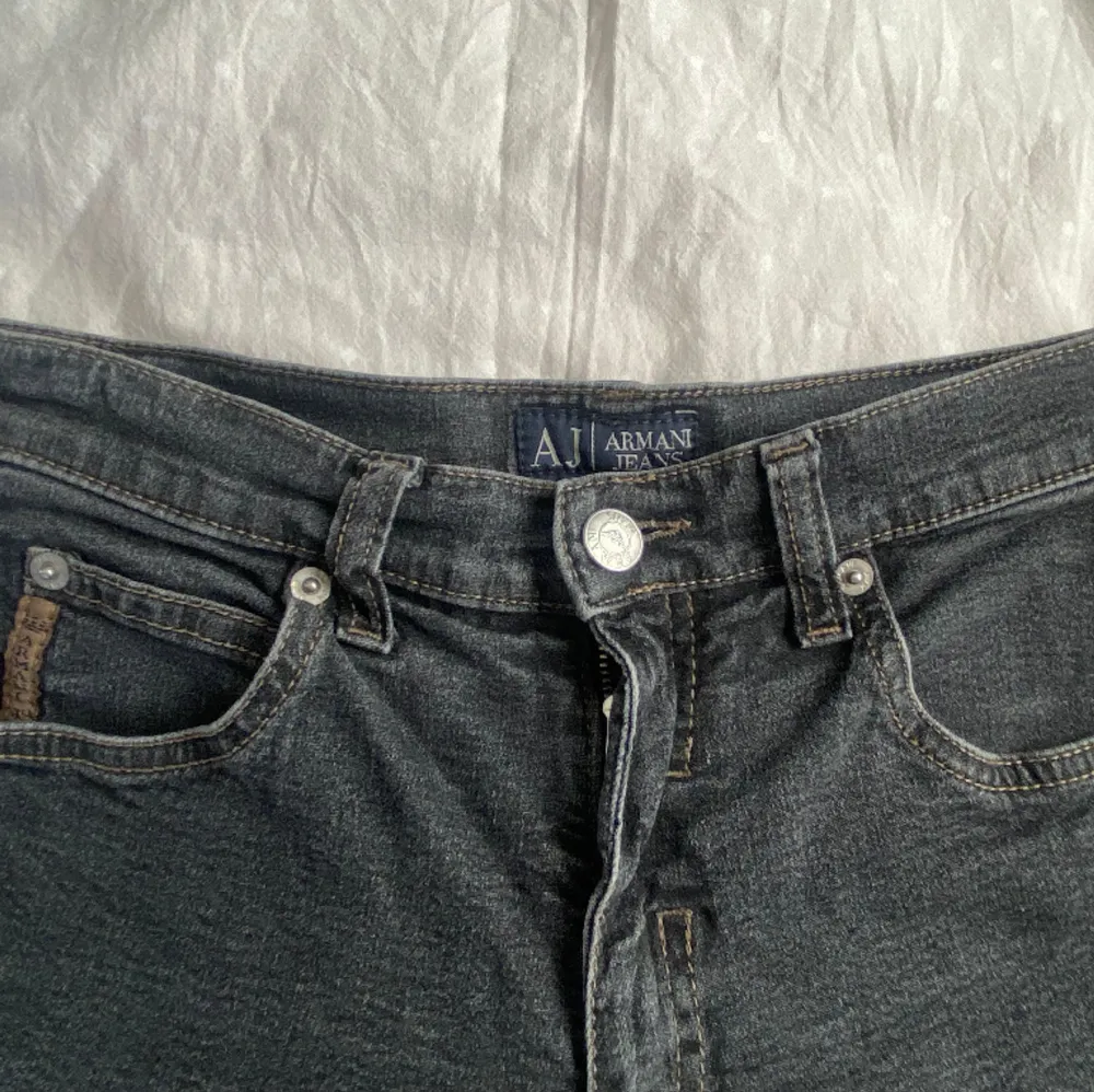 Midwaist armani jeans . Jeans & Byxor.