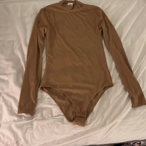 Knitwear -  Den här jätten jag har testat den bara jättefin färg den är stretch alltså den skulle passa vem som helst liksom
