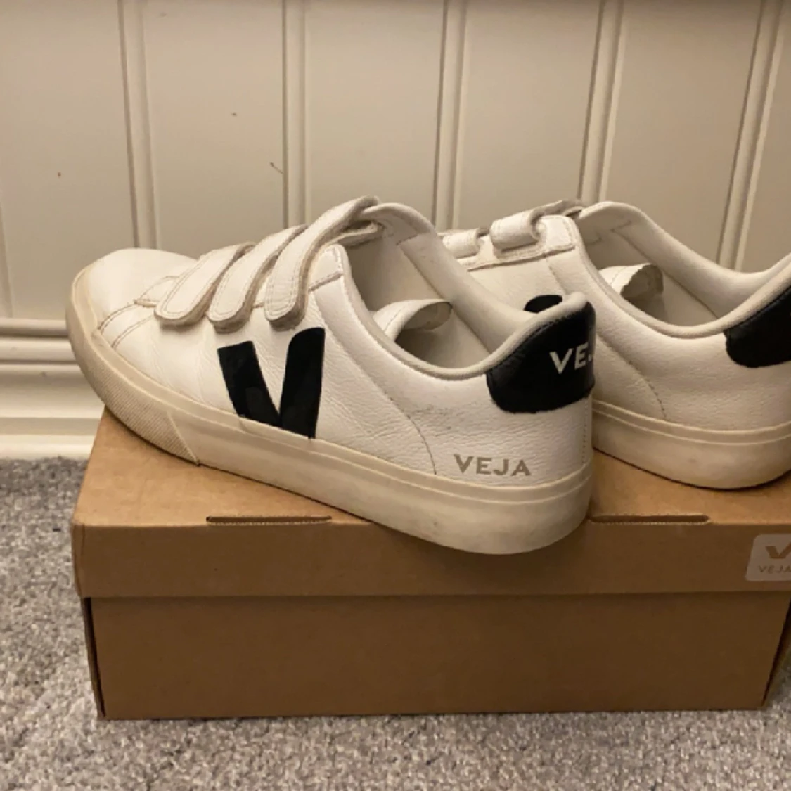 Veja skor  - 90