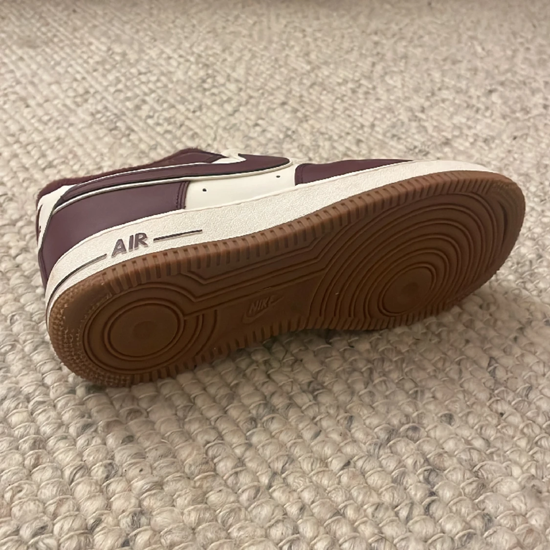  Mörk röda Nike air force  - 91