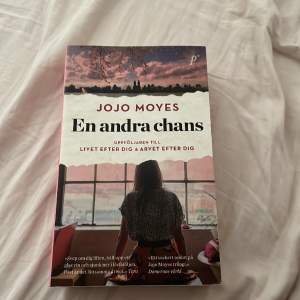Den sista boken av serien ” det slutar med oss” av jojo moyes.   (Säljs för 79kr)  (Köp alla tre böcker för 150kr)