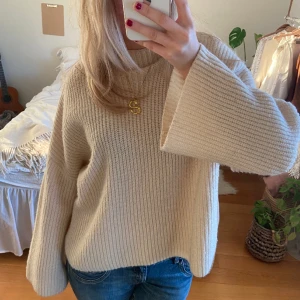 Stickad tröja - Stickad tröja i ull💓