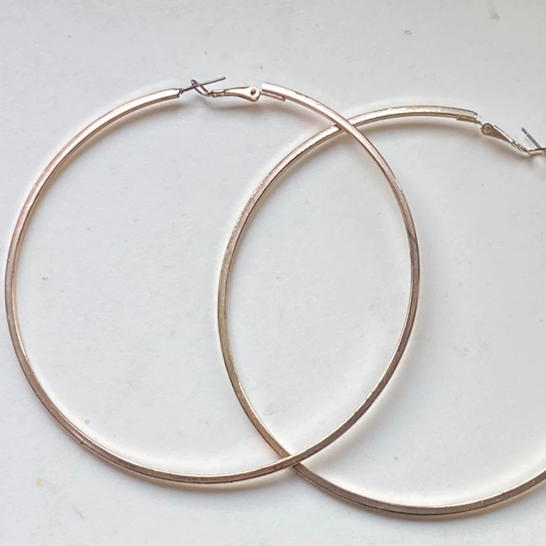 guldiga hoop örhängen - 90