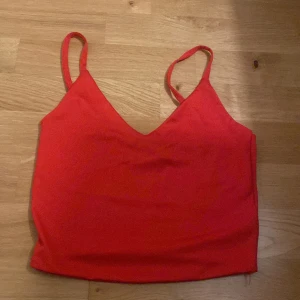 Rött linne  - Från New Yorker. Aldrig använd, original pris 50kr