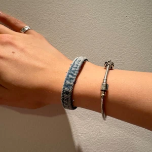 Jeansarmband #2 - Jeansarmband av återvunnet tyg 🩷