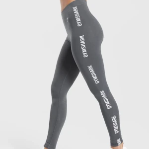Gymshark tights oanvända  - Helt nya och oanvända träningstights från gymshark! (Prislapp finns kvar) Säljs eftersom de va lite för små för mig 🤍
