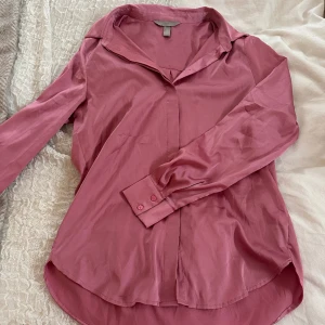 Satin skjorta - En superfin och superskönt satin skotta från hm