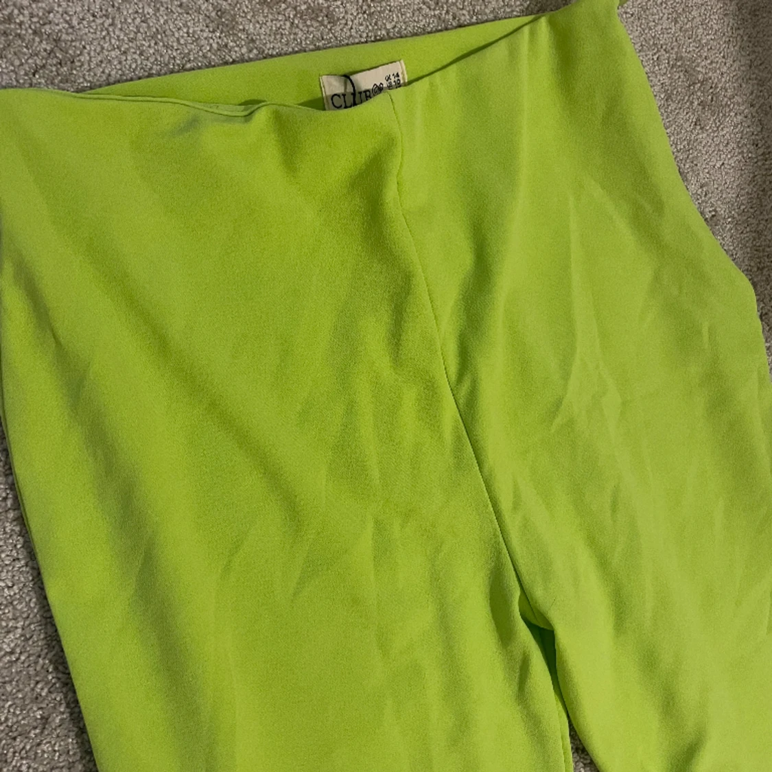 Gröna finbyxor helt oanvända nyskick - 90