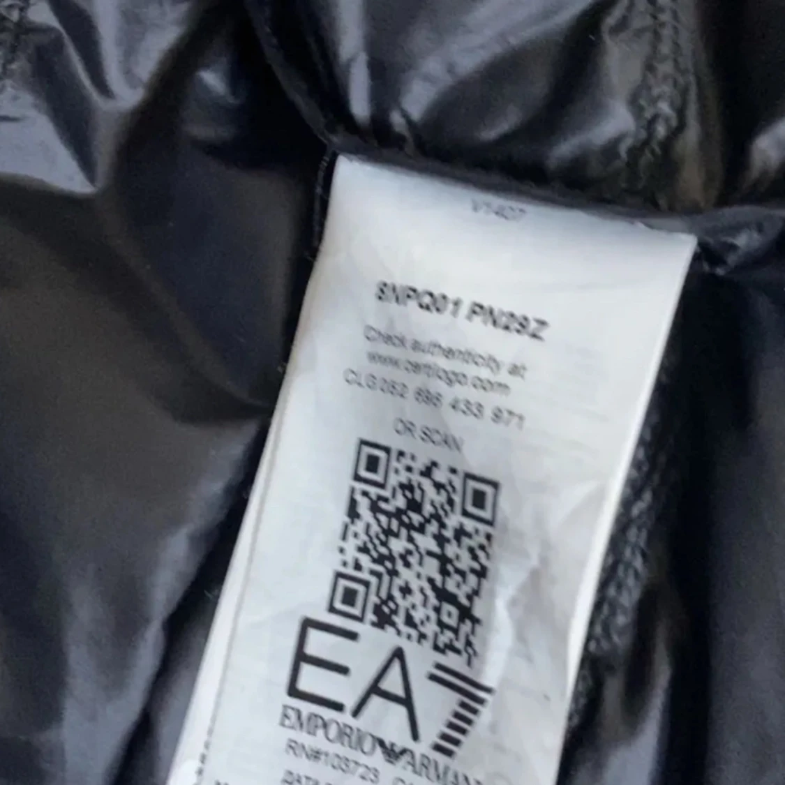 EA7 (Emporio Armani) väst  - 91
