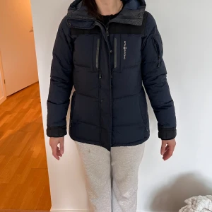 Sail racing jacka dam  - Sail racing jacka i fint skick. 
