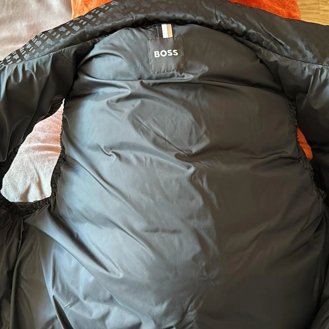 Hugo boss väst  - 90