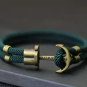 Stiligt grönt armband