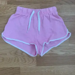 Superfina shorts från h&m. Frakt för 13 kr.💞