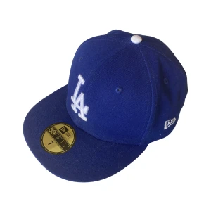 New Era Los Angeles 59Fifty 7 - Storlek: 7 (55.8cm) | Skick: använd fåtal gånger, som ny 9/10