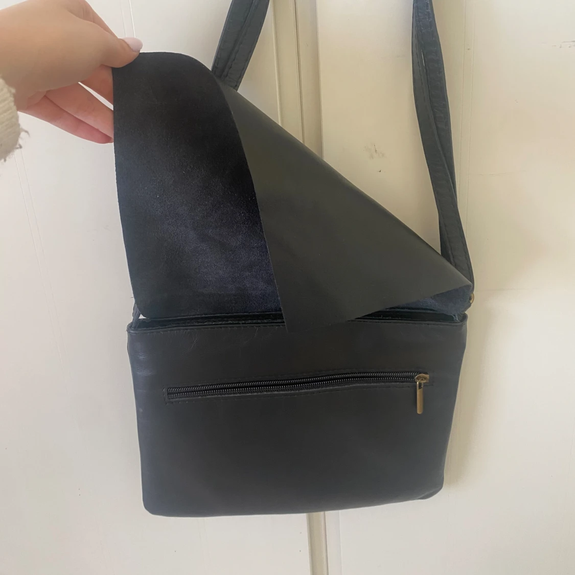 Svart tunn väska - 90