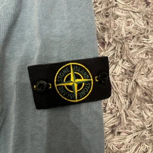 Stone island  - En Stone island sweater som inte kommer till användning längre (priset är inte ristat in Sten)