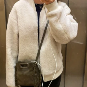 Teddy jacka  - Teddy jacka från and order stories, fint skick, säljs ej längre i affär !!!  Perfekt till våren💕 