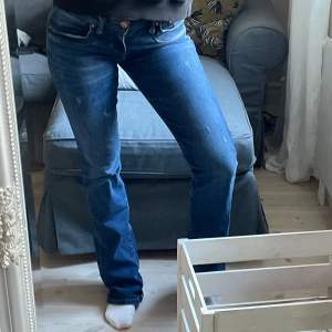 Jeans från ltb Innerbenslängd: ca 82 cm Midjemått: ca 38 cm