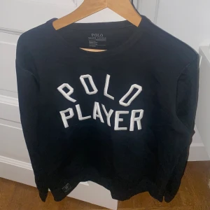 Ralph Lauren Tröja - Nypris: Ca 2000 kr  Mycket bra skick! Storlek: M