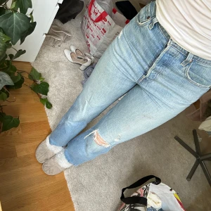 Levis jeans - ”Ribcage straight”. Storlek 25 As goa!