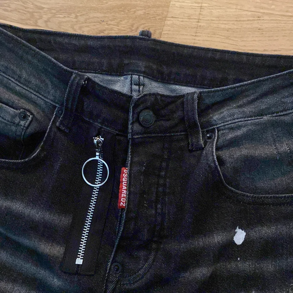 Helt nya med tags och påse Oanvända Italiensk storlek 44  . Jeans & Byxor.