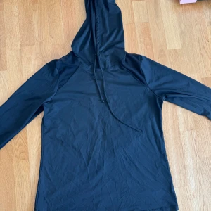 Tränings tröja  - Svart tränings tröja helt oanvänd i storlek M