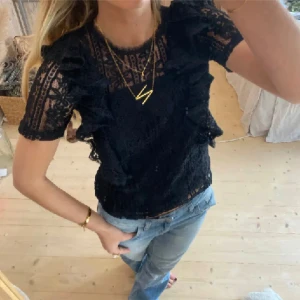 Topp - SUÅER snygg topp / blus / tröja ❣️❣️