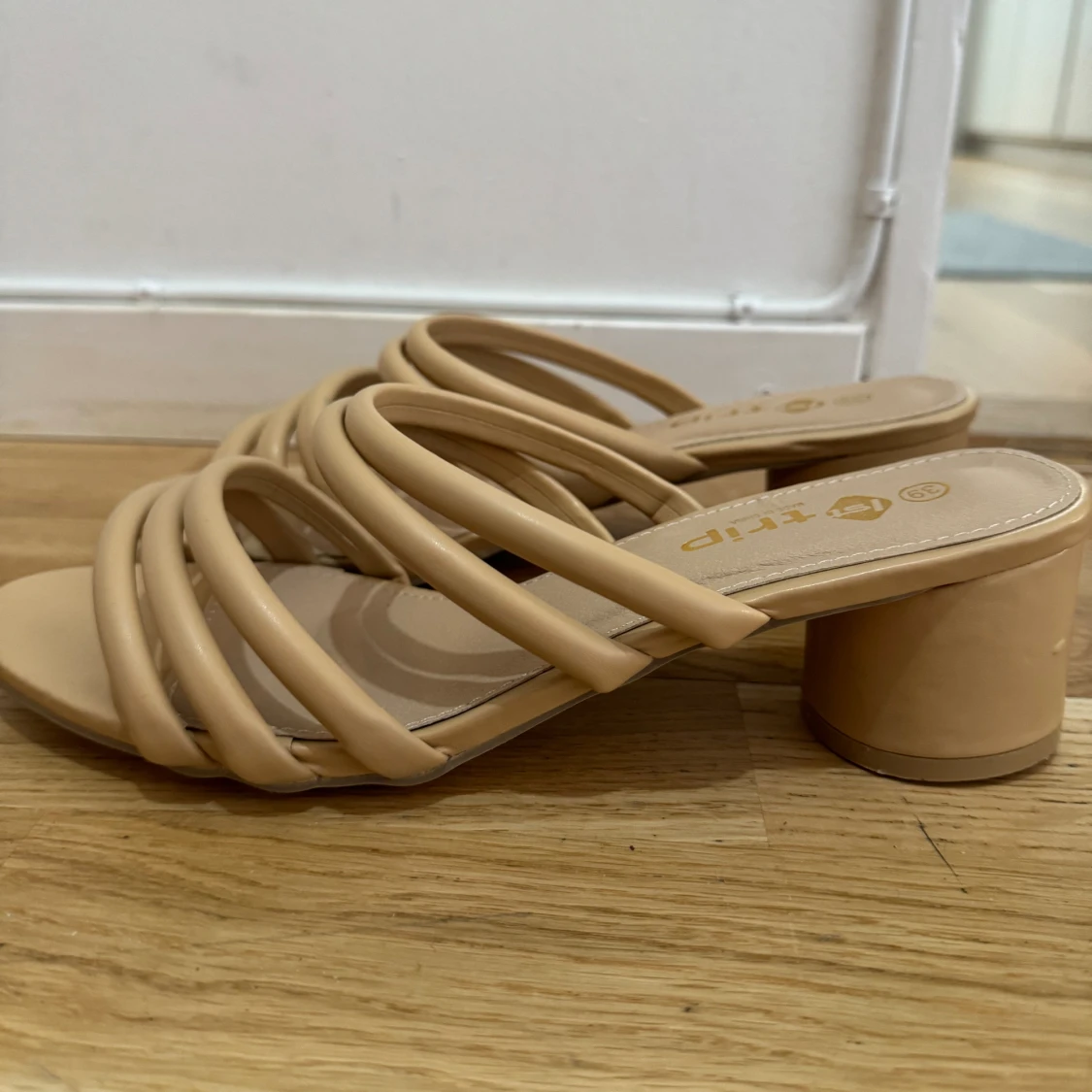 Beiga klackskor - 91