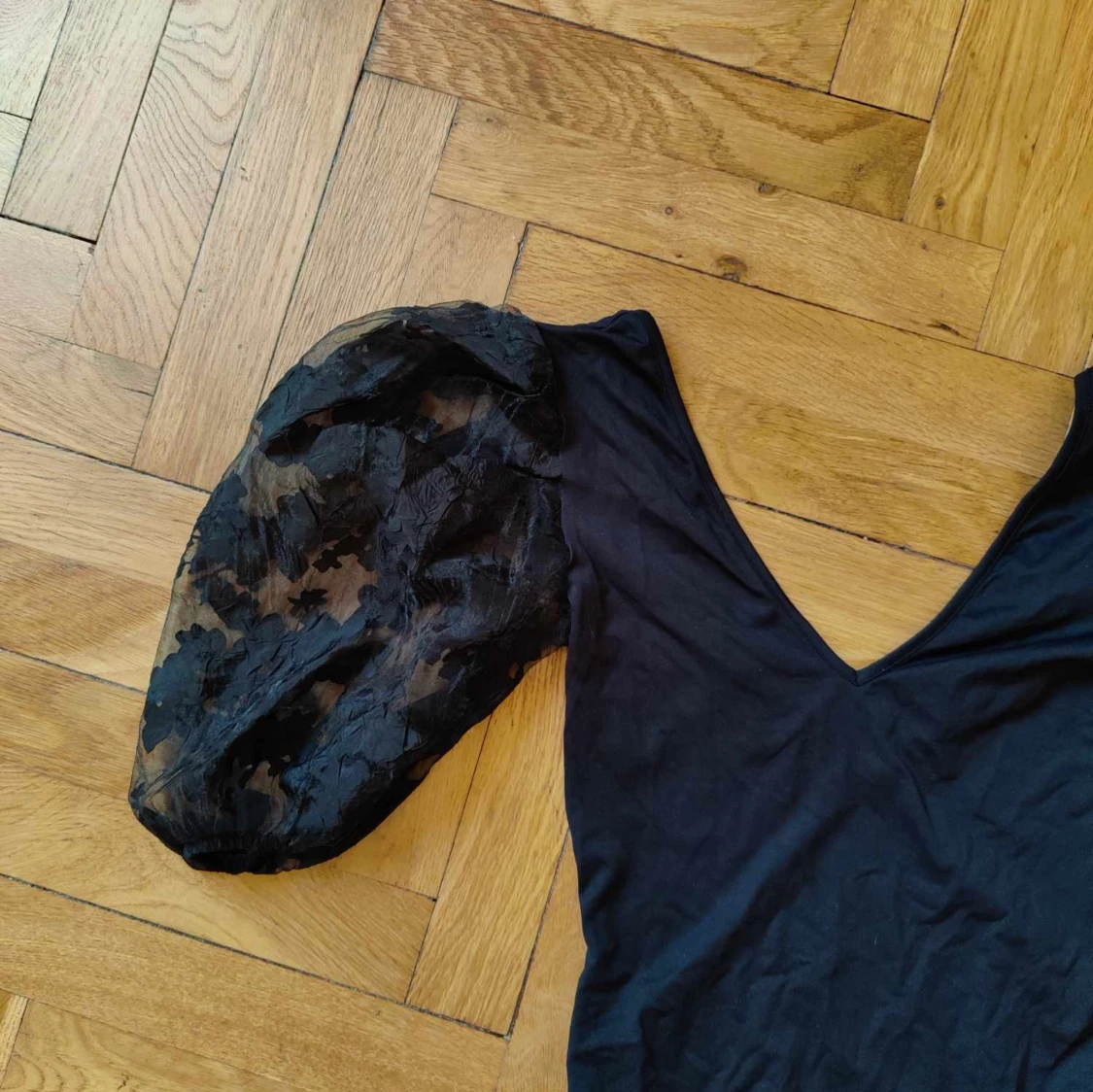 Puffärmad festtopp/body  - 91