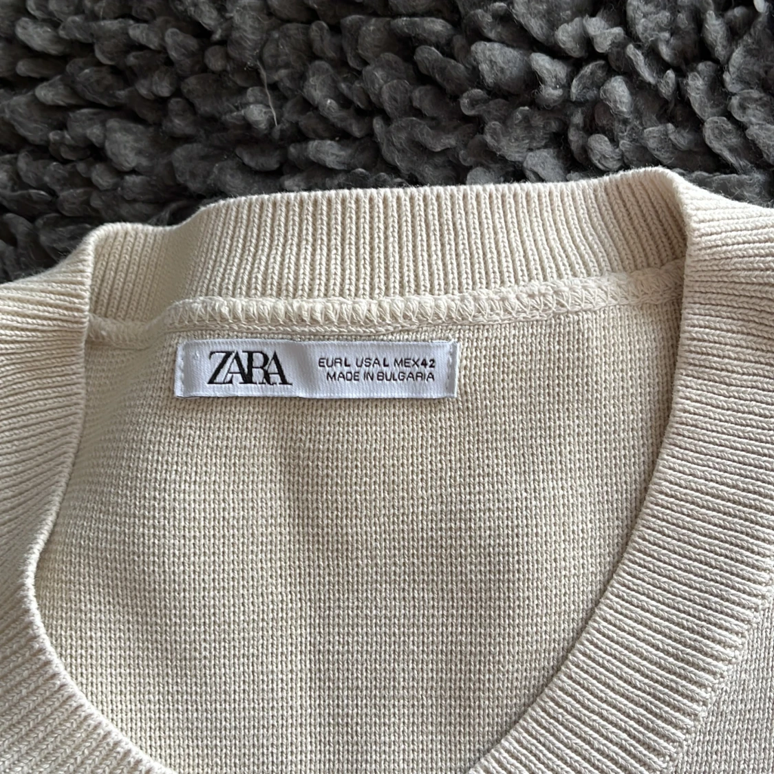 Zara stickad väst  - 90