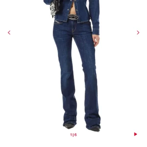 Bootcut lågmidjade dieseljeans  - 1969 D ebbey, nypris 1600 kr, använda få gånger, bra skick. Storlek: 28/30, passar mig i längden som är 170