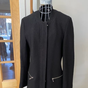 Tunnare filtjacka  - Jättefin och stilrent modell 