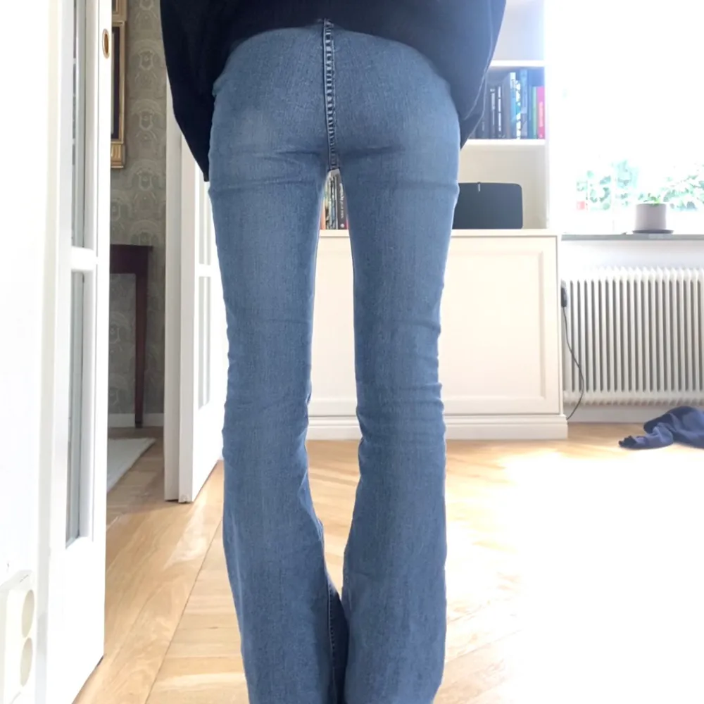 Utsvängda jeans utan fickor!!. Jeans & Byxor.