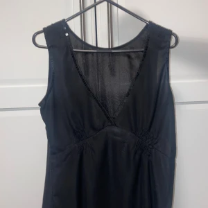 B.young festtröja  - Festtröja från b.young. Svart/ L/  Två gångsanvänt 