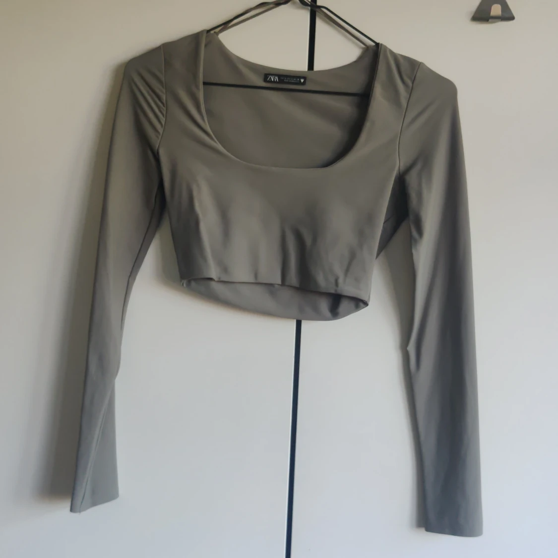 Grå croptop