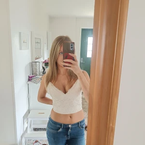 Vit sommrig topp - Vit sommar topp bra skick knappt använd