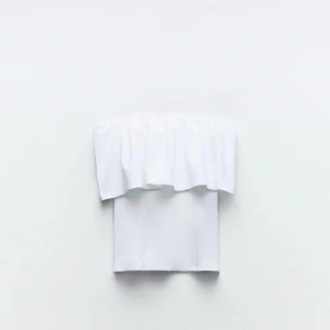 Zara topp - Säljer denna zara topp som är heltalutsåld och endast testad💞