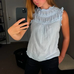Blus - Super fin blus i bra skick 