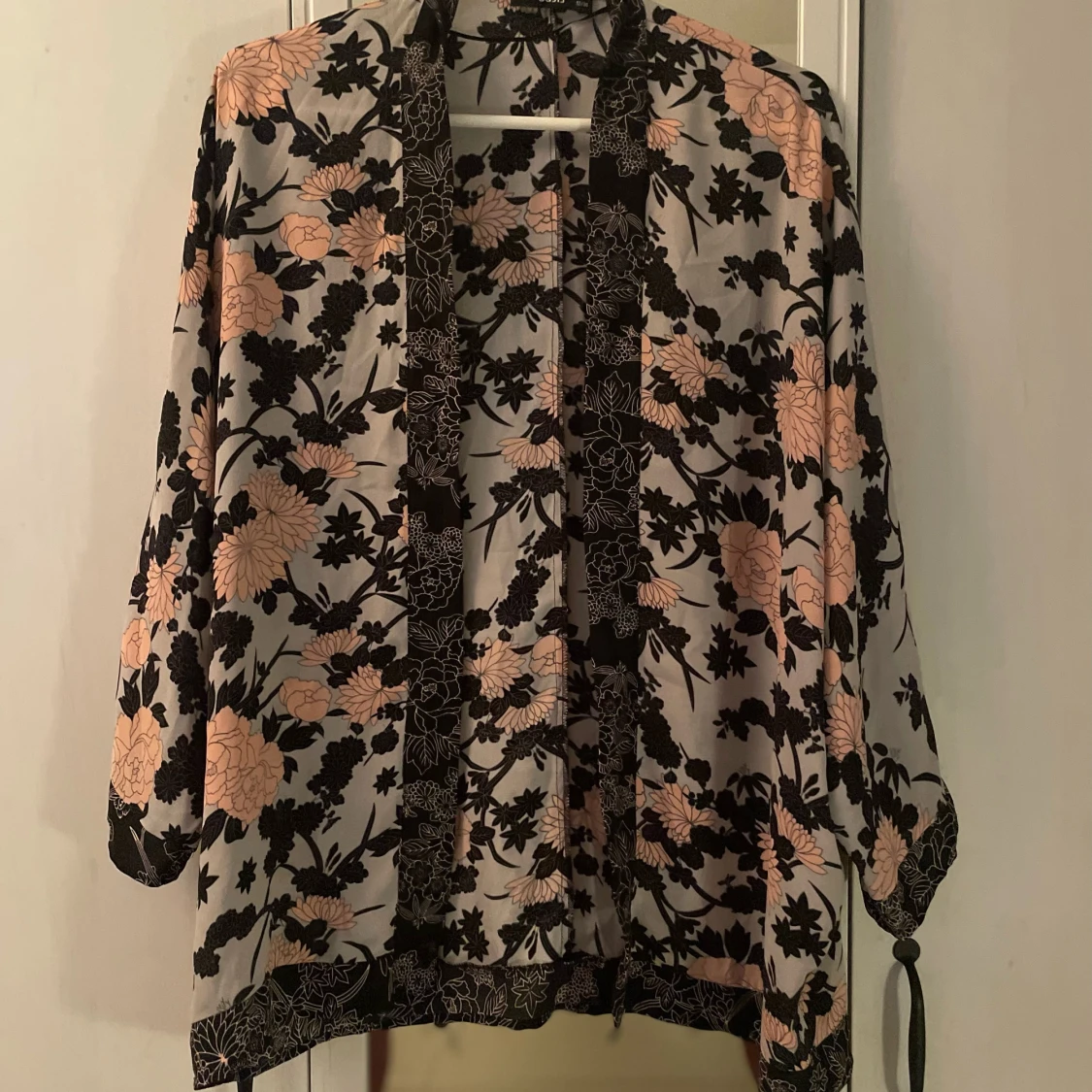 Sparsamt använda toppar/jackor