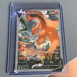 Säljer Charizard V då jag inte vill ha kvar den 