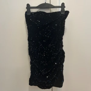 Klänning - Använd engång 