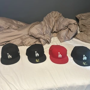 La Keps - Helt nya oanvända dom har bara suttit hemma oanvända för de ej passade mig. Skriv ett meddelande till mig om pris du vill köpa för. 