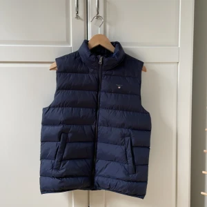 Gant dunväst - Aldrig använd skick: 10/10