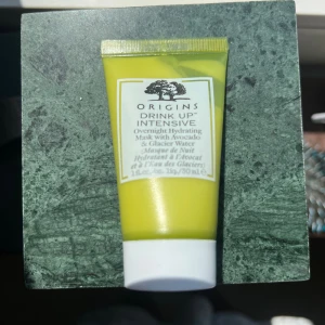 Ansiktsmask från origins  - Den är testad en gång men den är inprincip full🙌🏼🥳