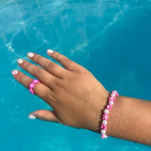 Armband - Rosa armband 30kr🩷 Ring 15kr🩷